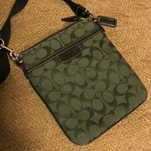 Coach Crossbody in Dark Green-Excellent condition!